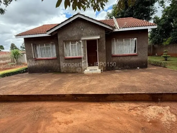 5 Bedroom House for Sale in Bluff Hill, Harare