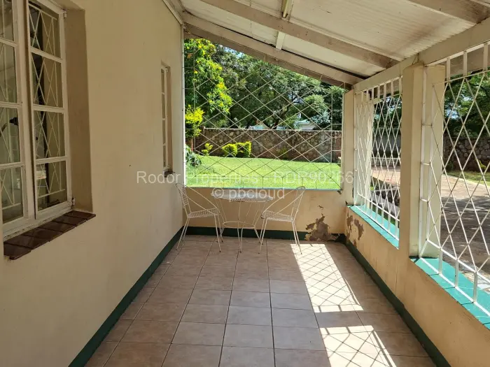 2 Bedroom House for Sale in Bellevue, Bulawayo