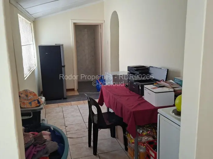 2 Bedroom House for Sale in Bellevue, Bulawayo