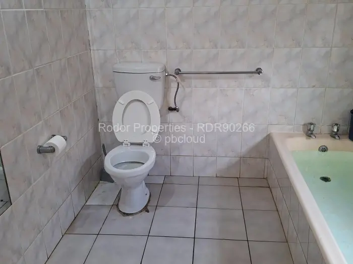 2 Bedroom House for Sale in Bellevue, Bulawayo