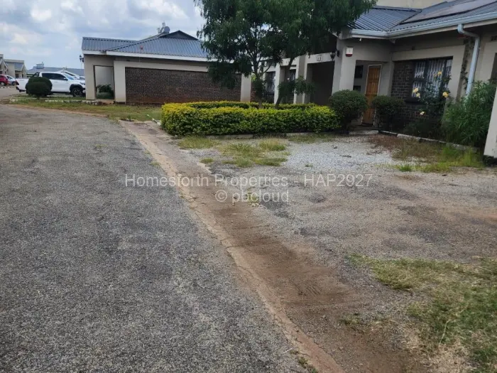 2 Bedroom Cottage/Garden Flat for Sale in Madokero Estates, Harare