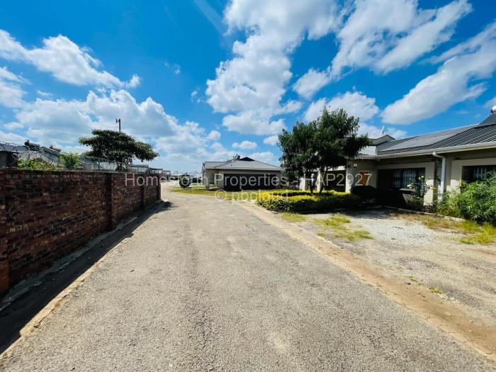 2 Bedroom Cottage/Garden Flat for Sale in Madokero Estates, Harare