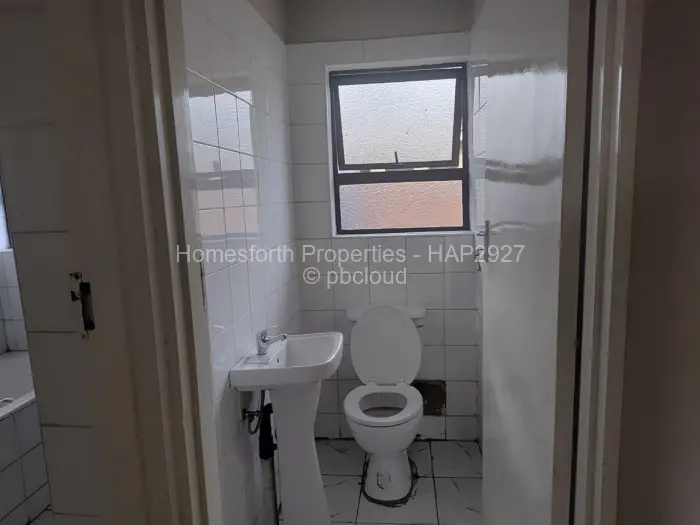 2 Bedroom Cottage/Garden Flat for Sale in Madokero Estates, Harare