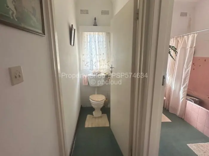 4 Bedroom House for Sale in Emerald Hill, Harare