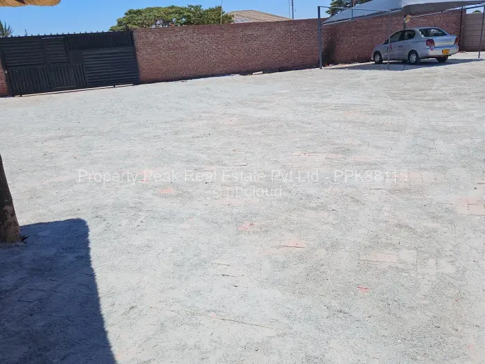 6 Bedroom House for Sale in Mount Pleasant Heights, Harare