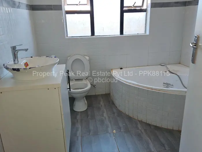 6 Bedroom House for Sale in Mount Pleasant Heights, Harare