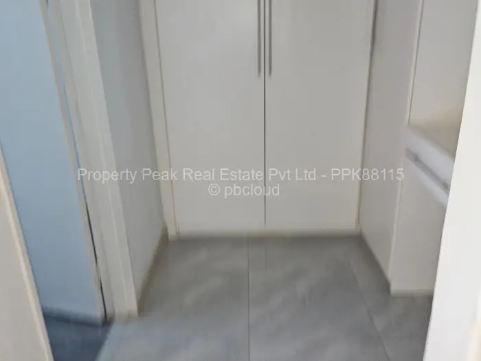 6 Bedroom House for Sale in Mount Pleasant Heights, Harare