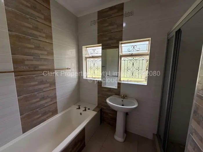 3 Bedroom House to Rent in Alexandra Park