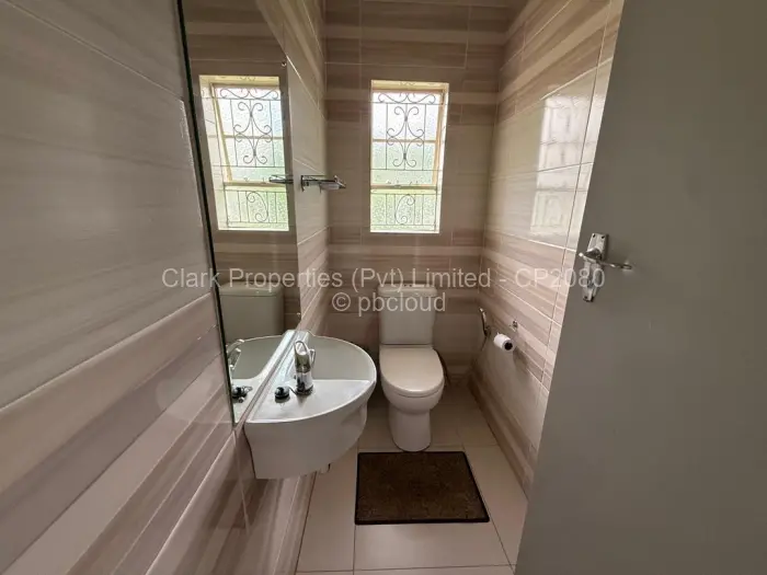 3 Bedroom House to Rent in Alexandra Park