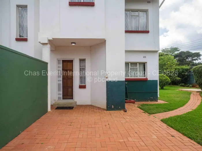 Townhouse/Cluster for Sale in Highlands, Harare