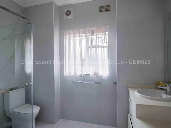 Townhouse/Cluster for Sale in Highlands, Harare