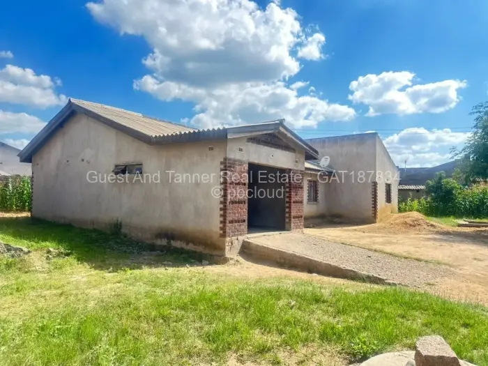 4 Bedroom House for Sale in Chitungwiza, Chitungwiza