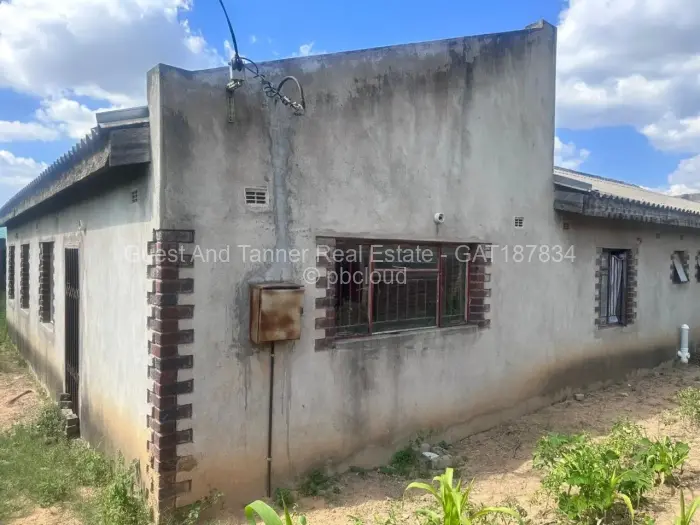 4 Bedroom House for Sale in Chitungwiza, Chitungwiza
