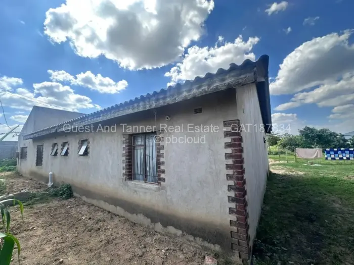 4 Bedroom House for Sale in Chitungwiza, Chitungwiza