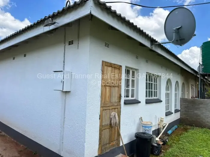 2 Bedroom Cottage/Garden Flat for Sale in Mandara, Harare