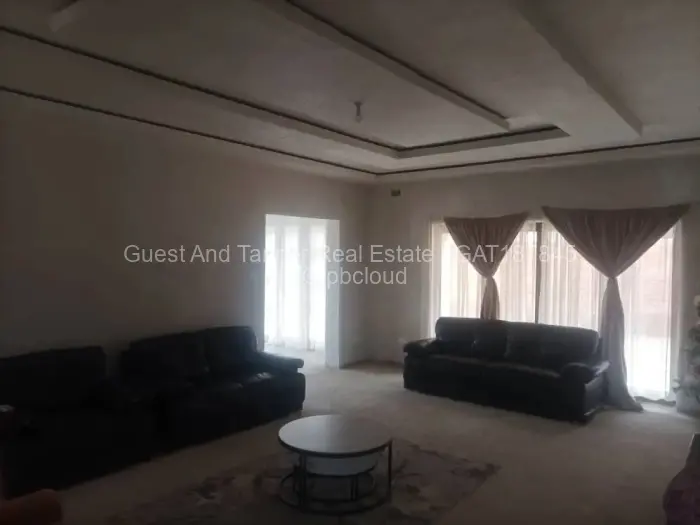 5 Bedroom House for Sale in Crowhill Views, Harare