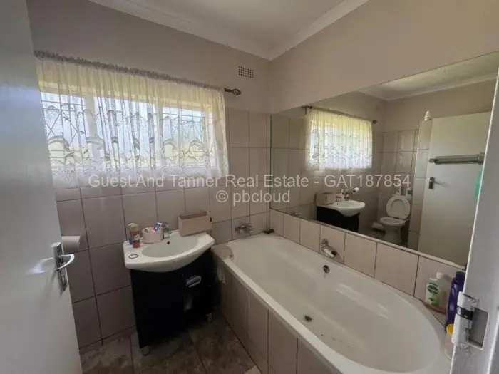 3 Bedroom House for Sale in Vainona, Harare