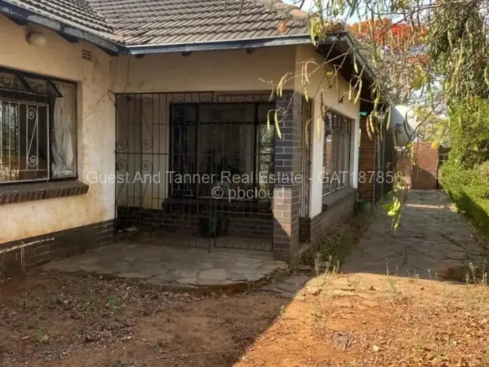 5 Bedroom House for Sale in Matsheumhlope, Bulawayo