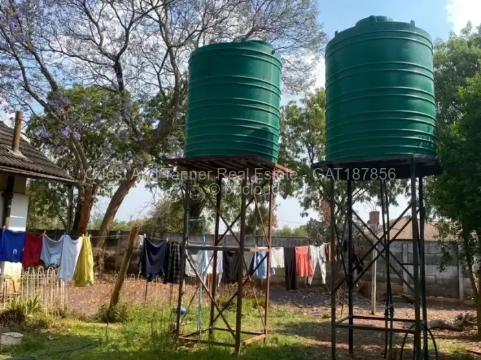 5 Bedroom House for Sale in Matsheumhlope, Bulawayo