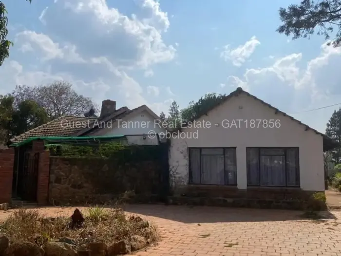 5 Bedroom House for Sale in Matsheumhlope, Bulawayo