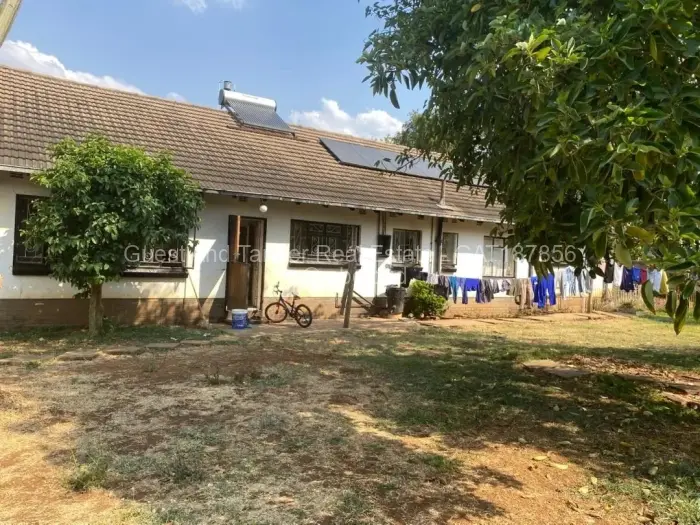 5 Bedroom House for Sale in Matsheumhlope, Bulawayo