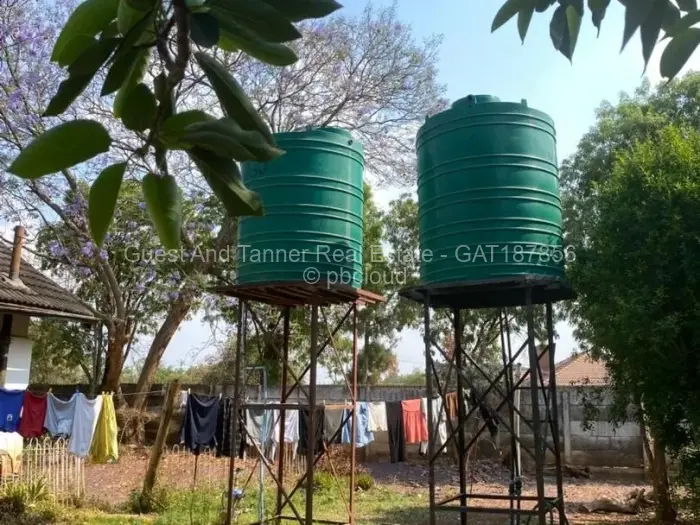 5 Bedroom House for Sale in Matsheumhlope, Bulawayo