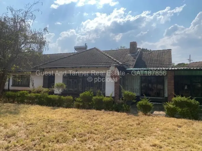 5 Bedroom House for Sale in Matsheumhlope, Bulawayo