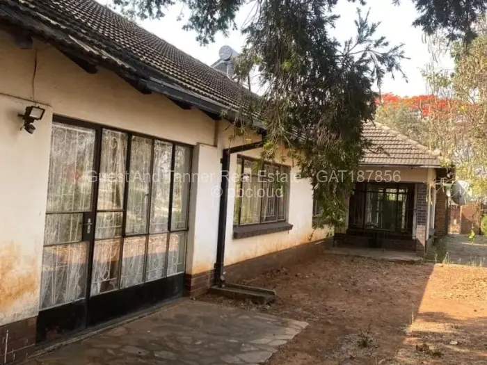 5 Bedroom House for Sale in Matsheumhlope, Bulawayo