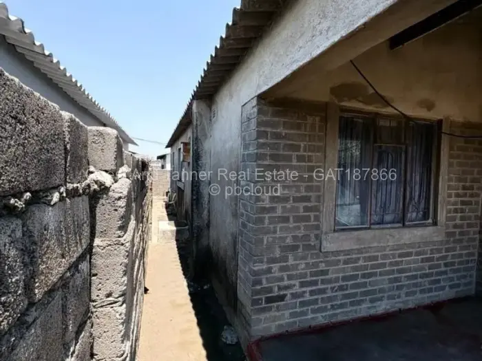 House for Sale in Cowdray Park, Bulawayo