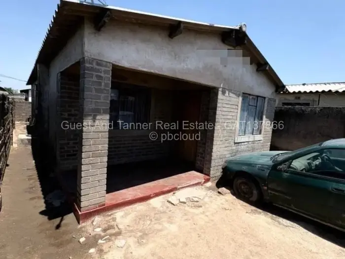 House for Sale in Cowdray Park, Bulawayo