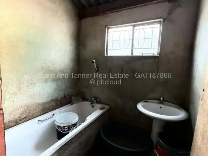 House for Sale in Cowdray Park, Bulawayo