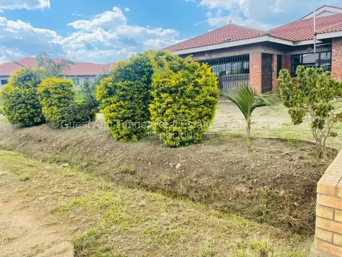 5 Bedroom House for Sale in Sandton Park, Harare