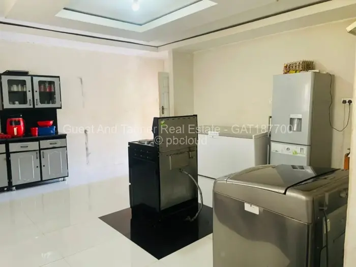 5 Bedroom House for Sale in Sandton Park, Harare