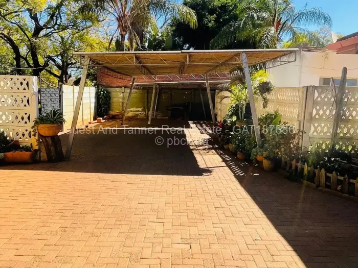 5 Bedroom House for Sale in Suburbs, Bulawayo