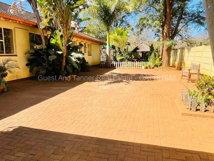 5 Bedroom House for Sale in Suburbs, Bulawayo