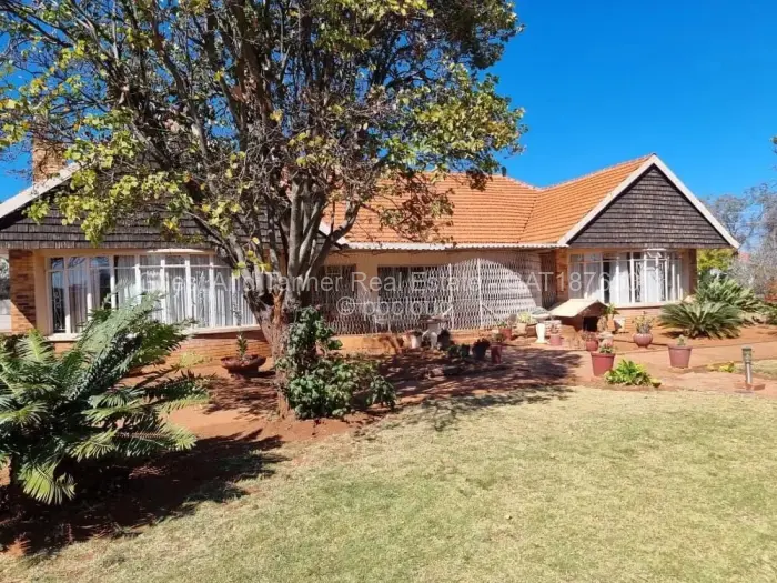 3 Bedroom House for Sale in Newton, Bulawayo