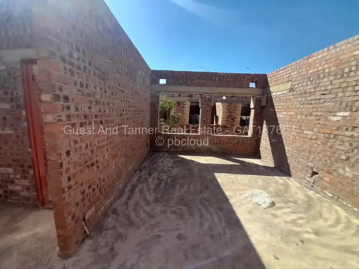 4 Bedroom House for Sale in Adelaide Park, Harare