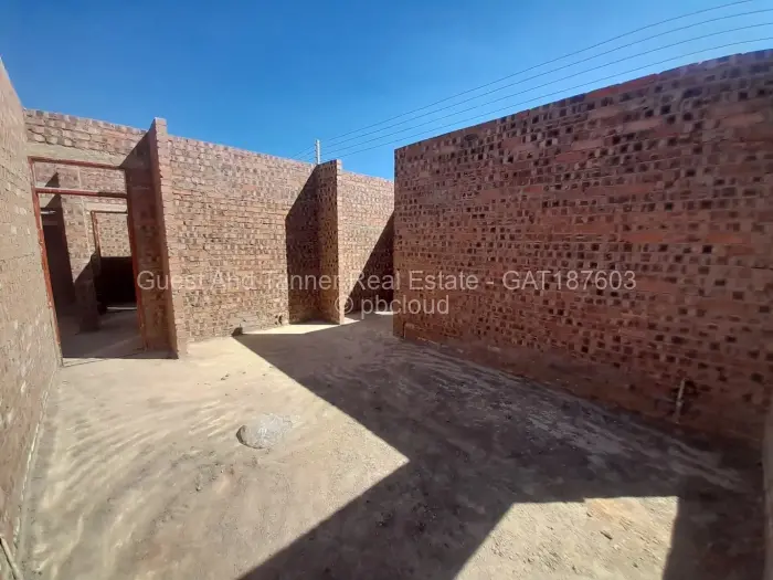 4 Bedroom House for Sale in Adelaide Park, Harare