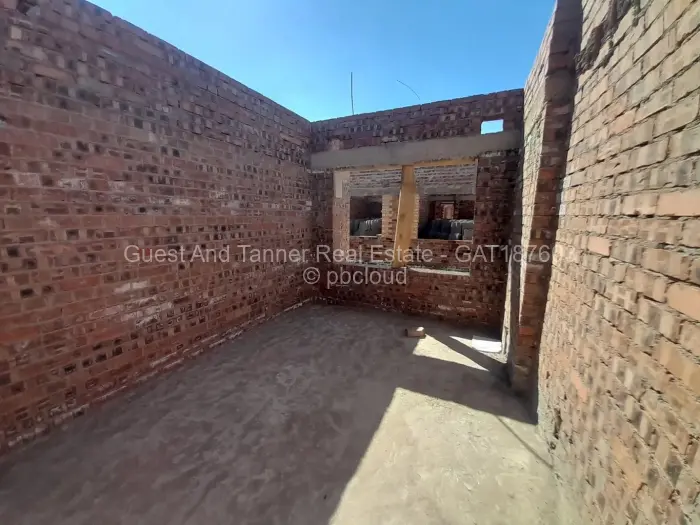 4 Bedroom House for Sale in Adelaide Park, Harare