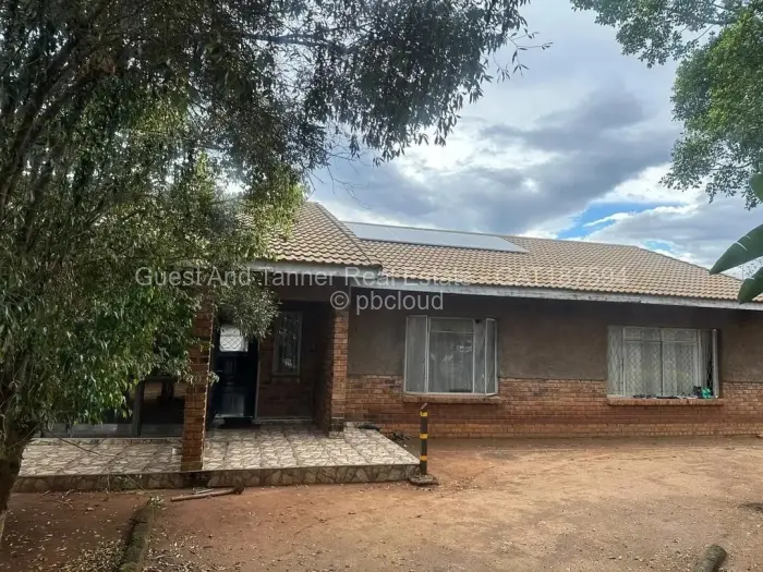 3 Bedroom House for Sale in Newton West, Bulawayo