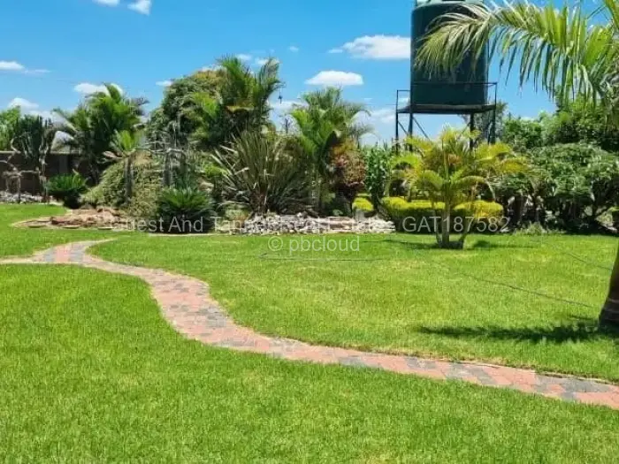 4 Bedroom House for Sale in Norton, Norton