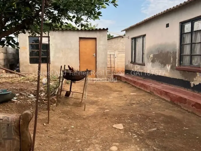 4 Bedroom House for Sale in Nkulumane, Bulawayo