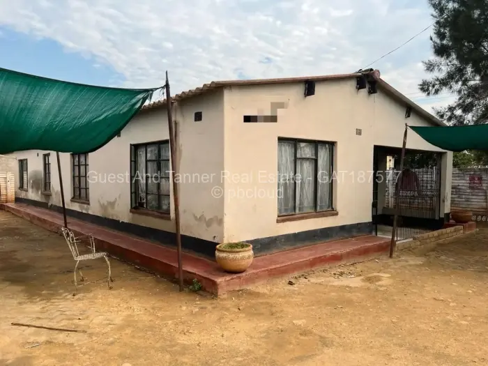 4 Bedroom House for Sale in Nkulumane, Bulawayo