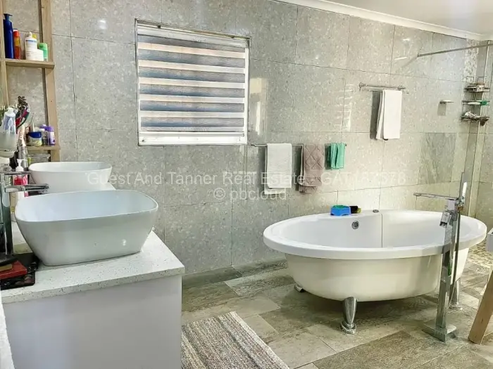 3 Bedroom House for Sale in Ruwa, Ruwa