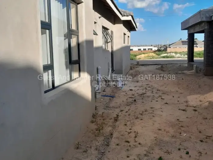 4 Bedroom House for Sale in Mabvazuva Estates, Ruwa