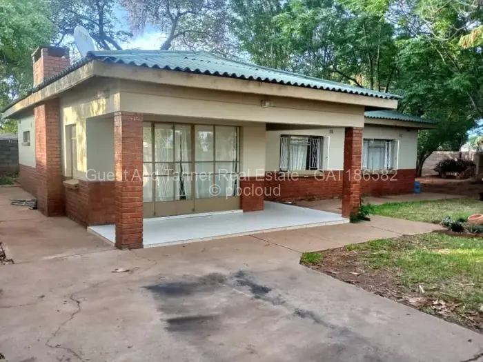 4 Bedroom House for Sale in Victoria Falls, Victoria Falls