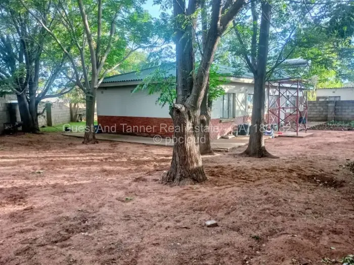 4 Bedroom House for Sale in Victoria Falls, Victoria Falls