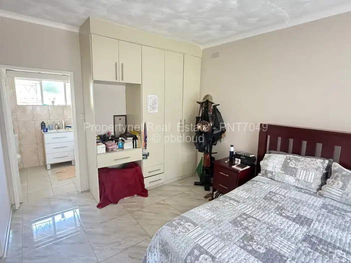 3 Bedroom House for Sale in Vainona, Harare