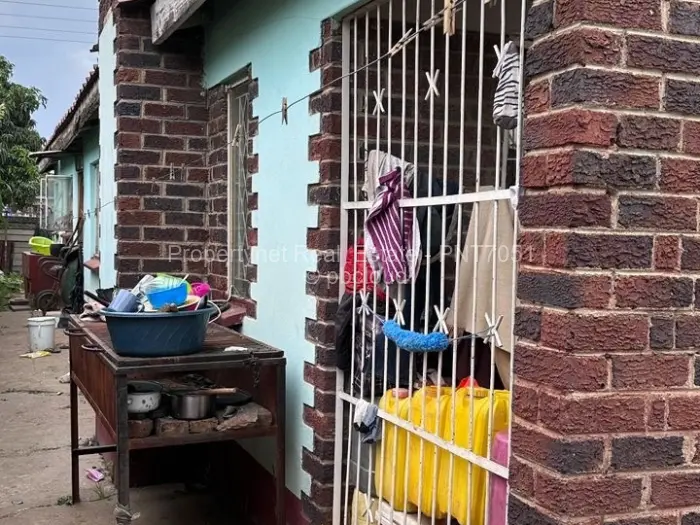 4 Bedroom House for Sale in Budiriro, Harare