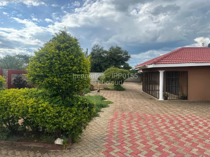 5 Bedroom House for Sale in Manningdale, Bulawayo
